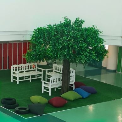 Kindergarten Addurnol Dan Do Mawr Coed Ficus Artiffisial